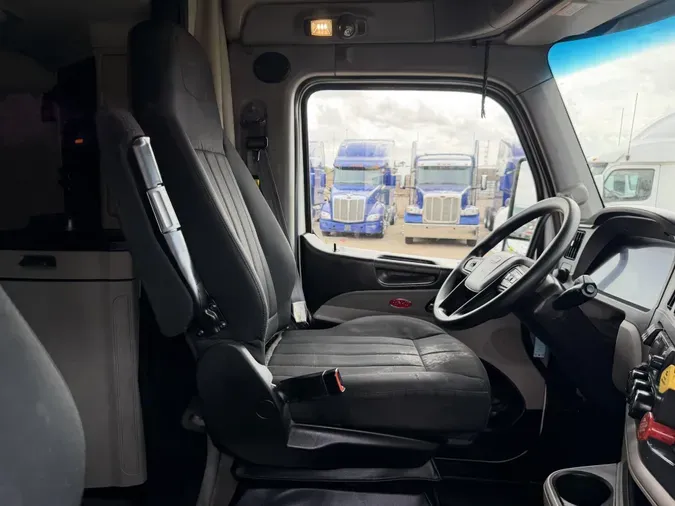 2022 Peterbilt 579b02398c70293c5d36eb11a5bc10e5e90