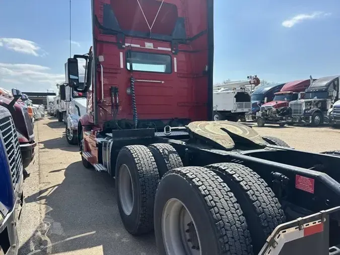 2022 VOLVO VNR64T300b024385610558b12b1d684937463d442