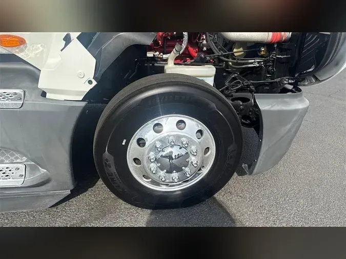 2021 INTERNATIONAL LT