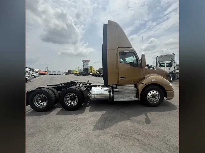 2022 KENWORTH T680