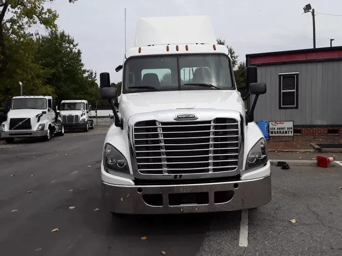 2019 FREIGHTLINER/MERCEDES CASCADIA 125