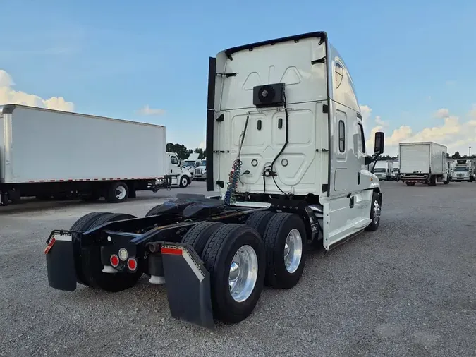 2020 FREIGHTLINER CASCADIA 125