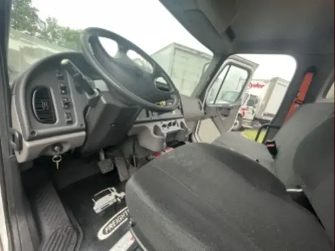 2019 FREIGHTLINER M2 106
