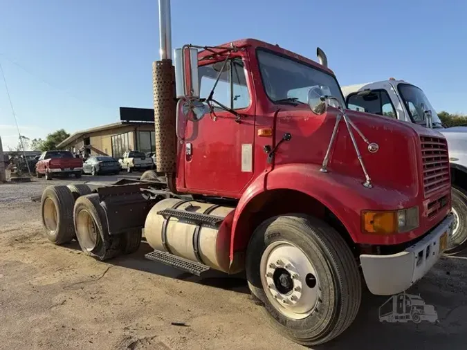 2003 INTERNATIONAL 8100