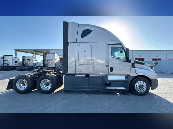 2024 Freightliner Cascadia 126b03056138c39311b91a1e9439a50d8ff