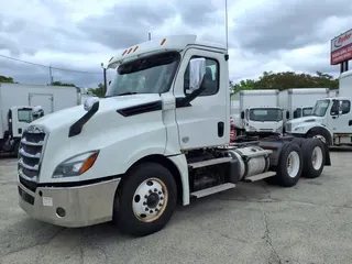 2019 FREIGHTLINER NEW CASCADIA PX12664