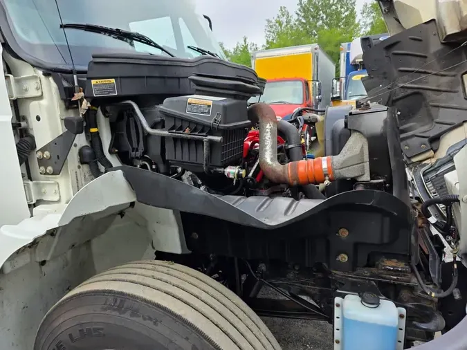 2019 NAVISTAR INTERNATIONAL 4300