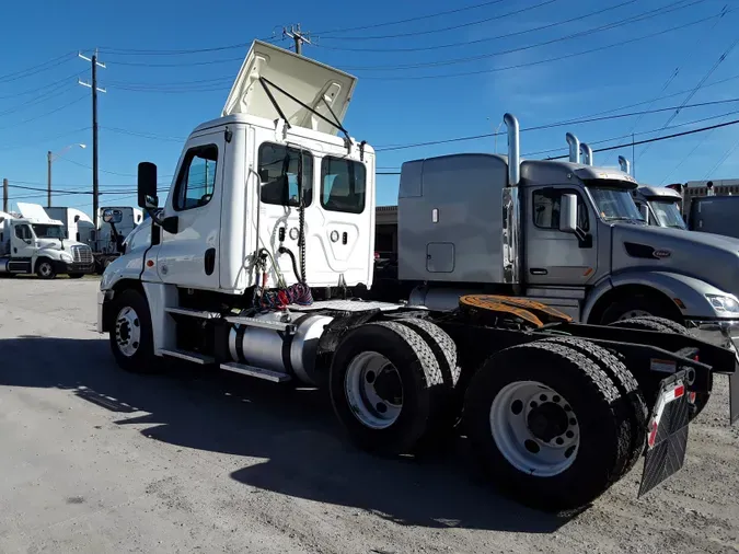 2019 FREIGHTLINER/MERCEDES CASCADIA 125