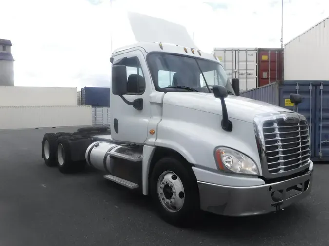 2018 FREIGHTLINER/MERCEDES CASCADIA 125