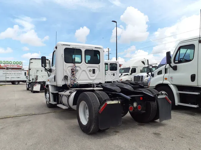 2016 FREIGHTLINER/MERCEDES CASCADIA 113