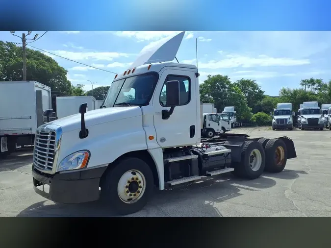 2020 FREIGHTLINER/MERCEDES CASCADIA 125b034d3a1e992d0b68f5ce3e71b8ca3e7