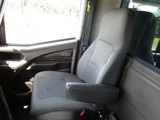 2020 International HX620