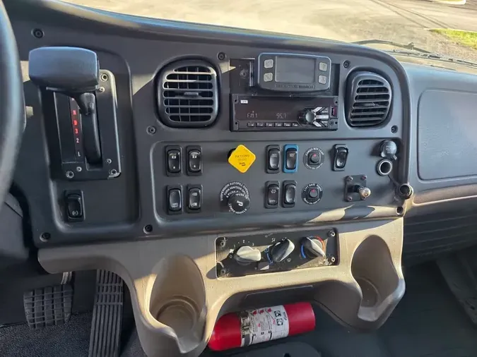 2019 FREIGHTLINER/MERCEDES M2 106b03787fda109c5d77f358f40f4c0a95e