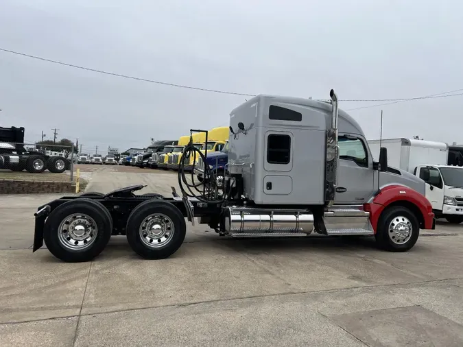 2019 Kenworth T880