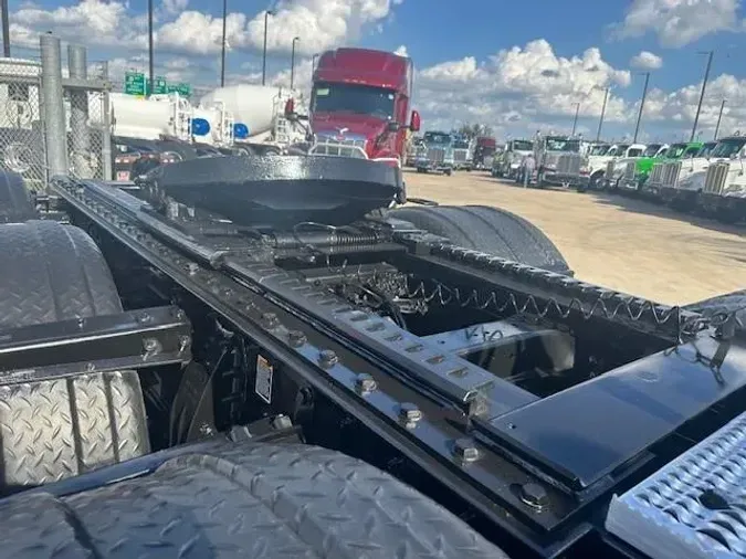 2020 Peterbilt 567