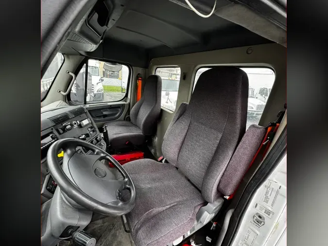 2019 FREIGHTLINER CASCADIA 125