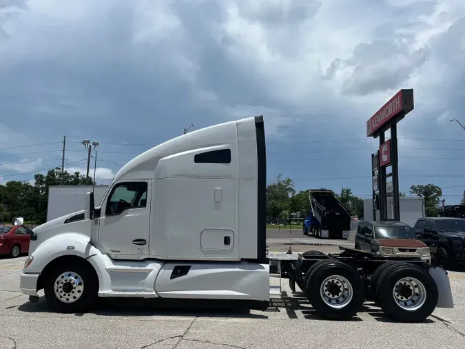 2022 Kenworth T680
