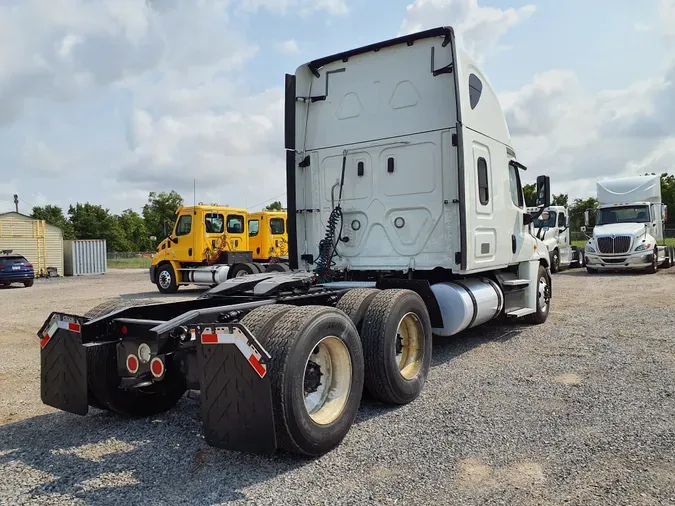 2018 FREIGHTLINER/MERCEDES CASCADIA 125