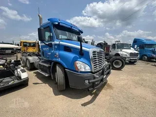 2017 FREIGHTLINER CASCADIA 113