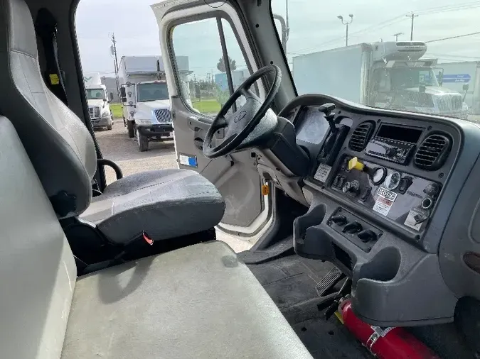 2018 Freightliner M2