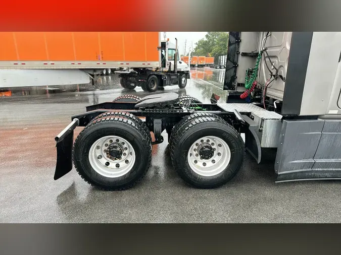 2024 Freightliner Cascadia 126