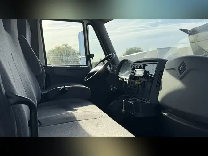 2019 NAVISTAR INTERNATIONAL 4300