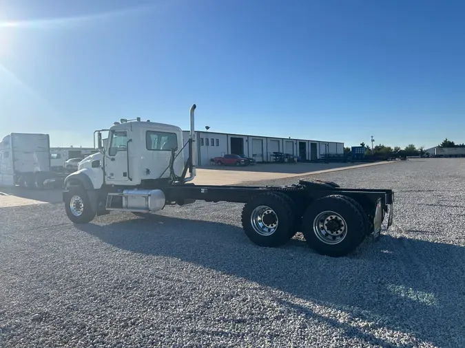 2025 MACK GR64FT