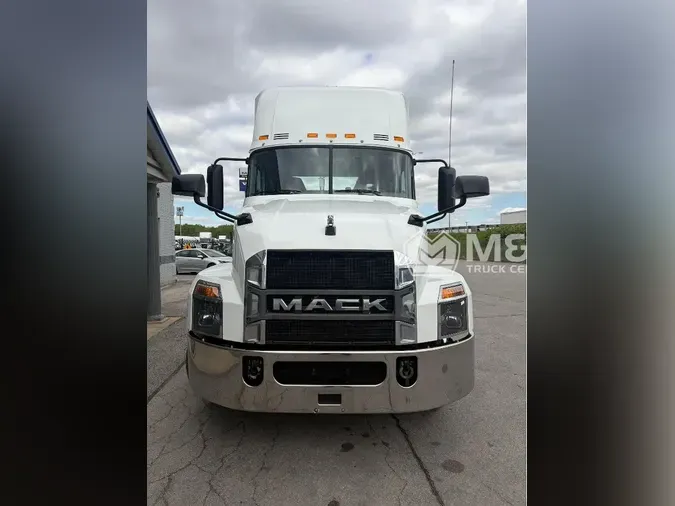 2021 MACK AN64T