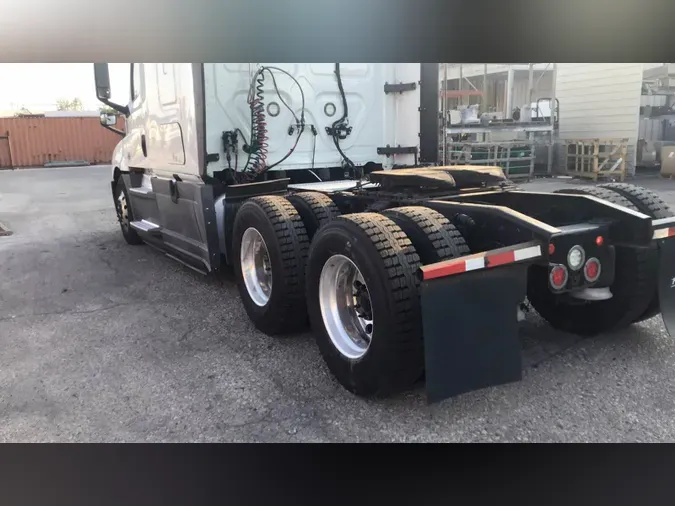 2020 Freightliner Cascadia