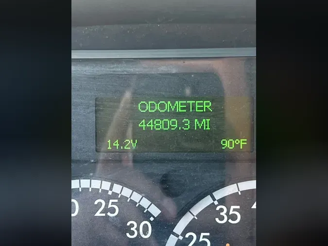 2018 FREIGHTLINER M2 106