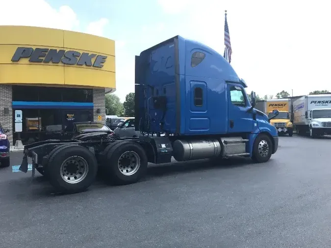 2019 Freightliner T12664ST