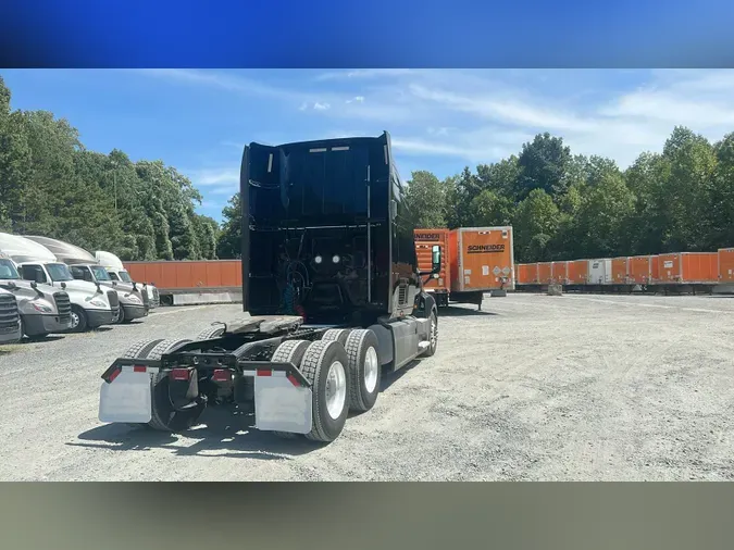 2022 International LT625