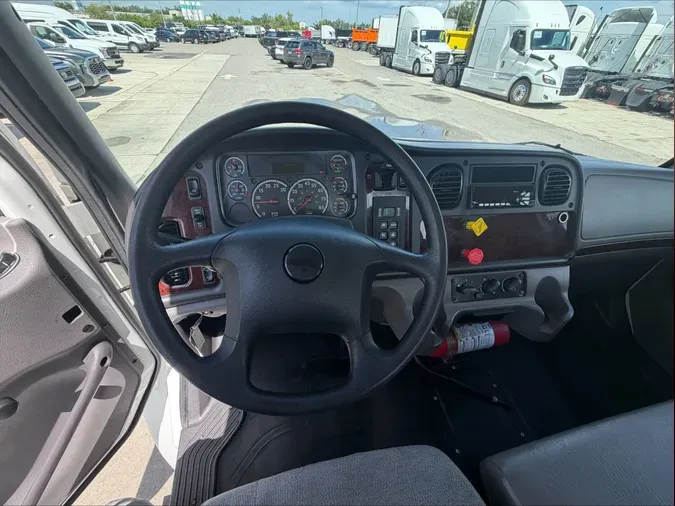 2021 Freightliner M2 106b05a776b36a84d366d4d98a568f1f588
