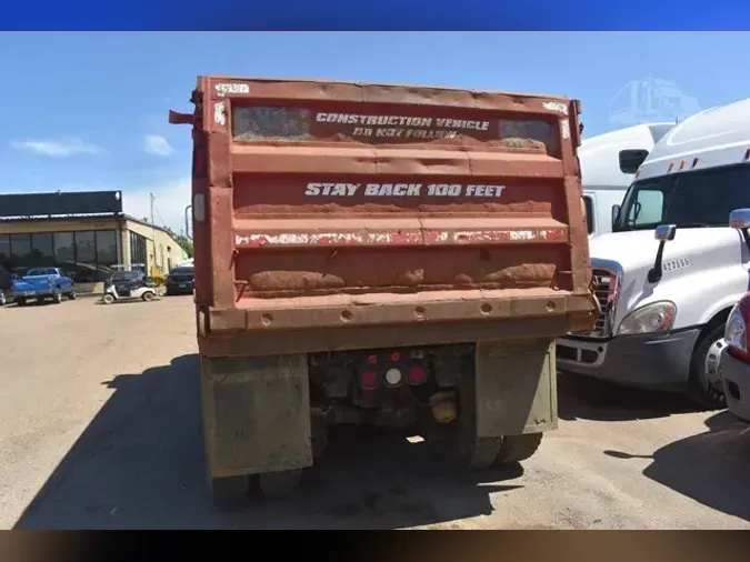 2004 MACK GRANITE CV713