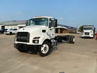 2022 MACK MD74