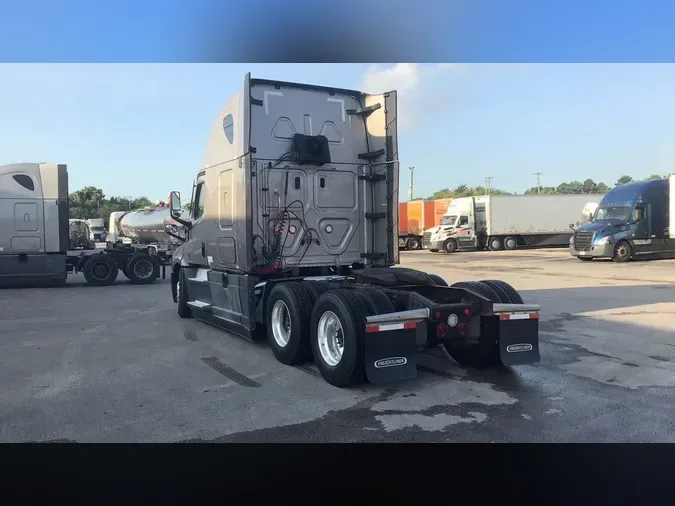 2023 Freightliner Cascadia 126b05d42421649e979f7ea78d11cb6cc33