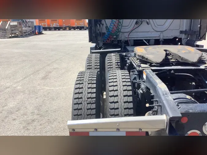 2024 Freightliner Cascadia 126b05e265c12b72a9285e8012bcb4df16c