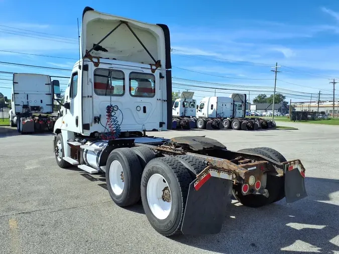 2018 FREIGHTLINER/MERCEDES CASCADIA 125b061e577c4f3f4c3caa82772a54d9c2a