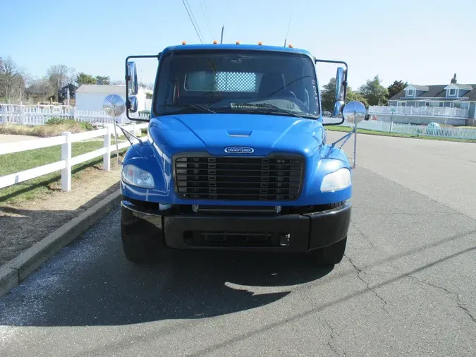 2016 FREIGHTLINER M2