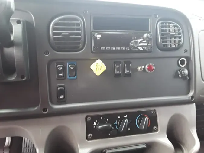 2019 FREIGHTLINER/MERCEDES M2 106