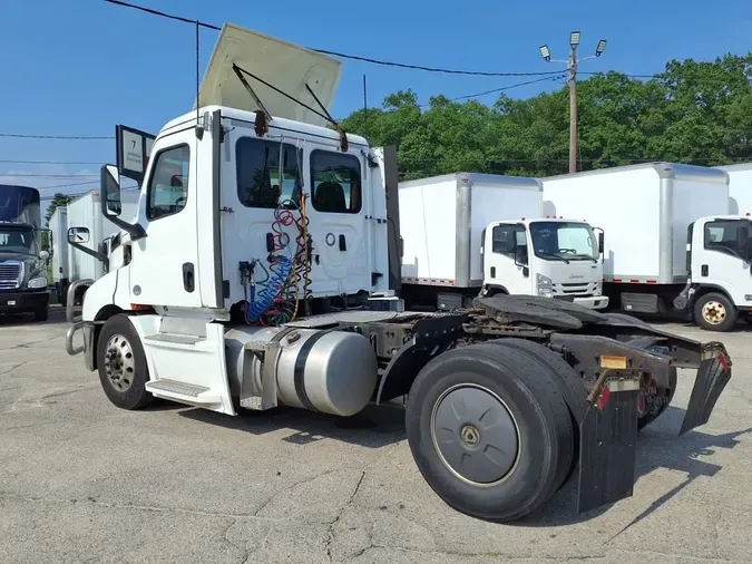 2019 FREIGHTLINER NEW CASCADIA 116