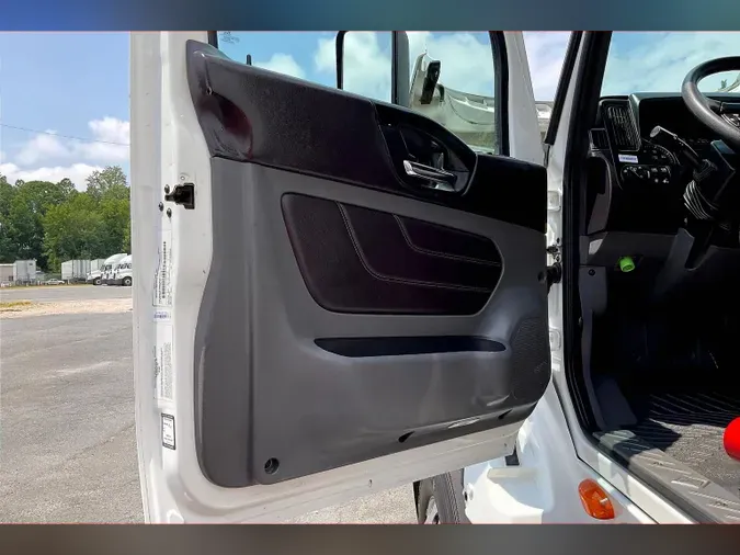 2022 INT LT625 6x4