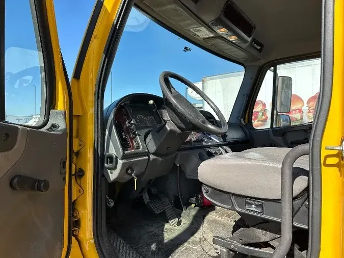 2018 Freightliner M2