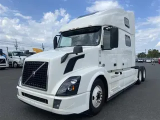 2018 VOLVO VNL780