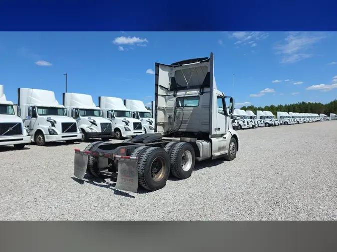 2019 Volvo VNL300