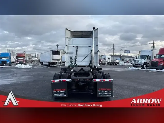 2019 VOLVO VNL640