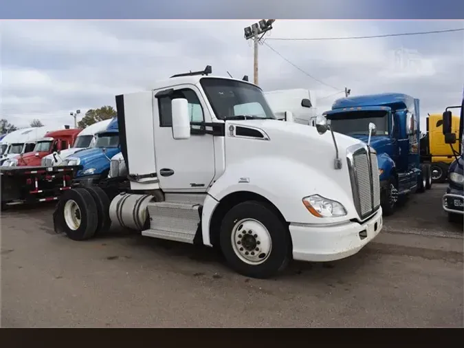 2013 KENWORTH T680b07b10895a9a058ecf883ac91972e984