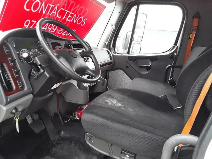 2019 FREIGHTLINER M2 106