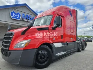 2022 FREIGHTLINER Cascadia 126