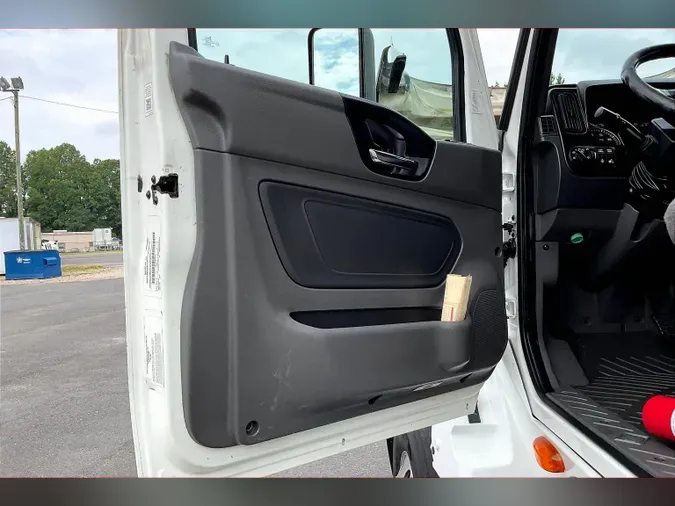 2021 INT LT625 6x4